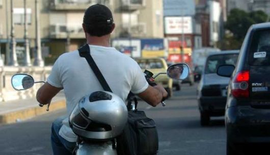 Proponen regular venta de combustible a motociclistas que no usen casco