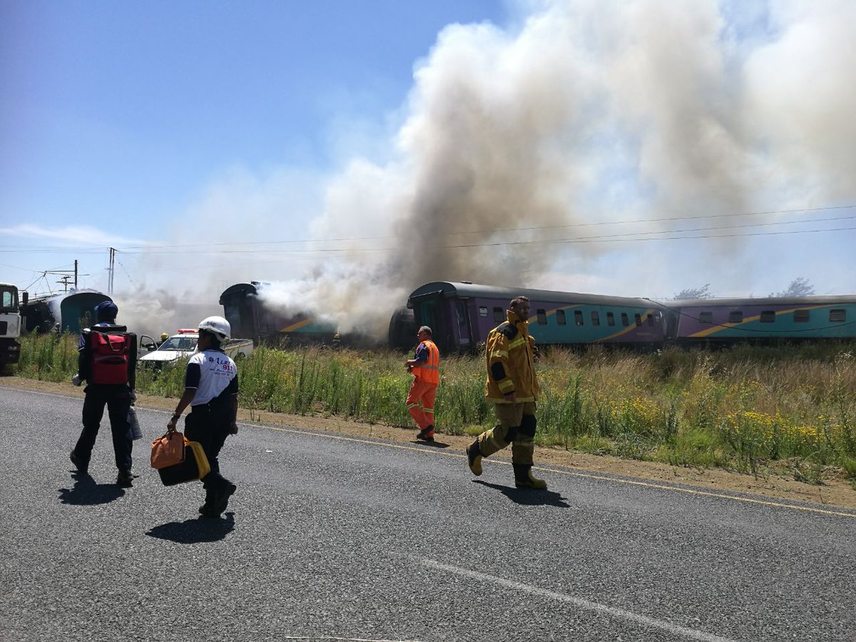 Sudáfrica: accidente de tren deja al menos 4 muertos y decenas de heridos