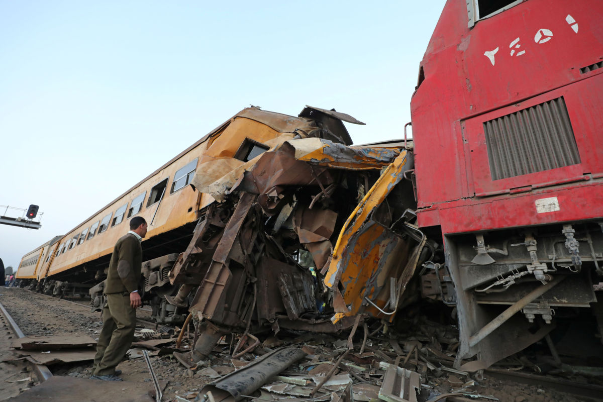 Choque de trenes en Egipto deja al menos 16 muertos