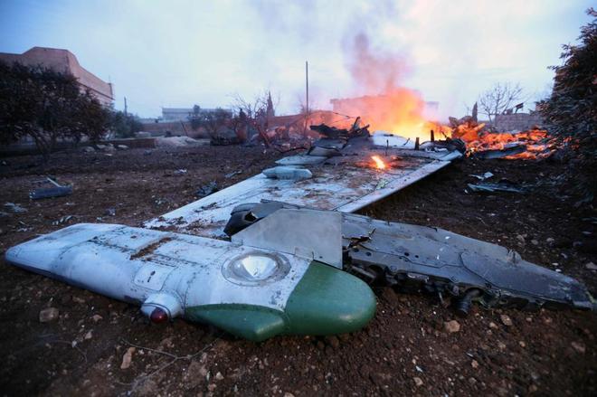 Derriban avión ruso en Siria y contraataque deja 30 «terroristas» muertos