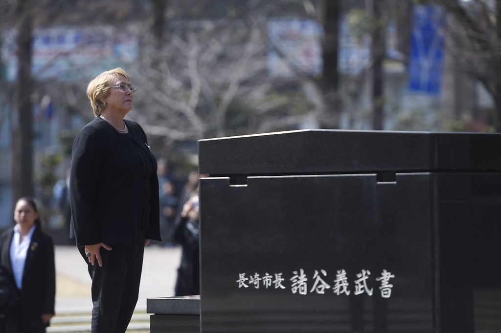 Gira presidencial por Japón: Bachelet visita Nagasaki y pide «un mundo libre de armas nucleares»
