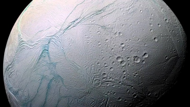 Científicos identifican un microorganismo que podría sobrevivir en Encélado, la luna de Saturno