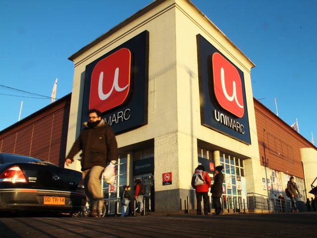 Unimarc deberá indemnizar a trabajadora despedida por robo que no cometió