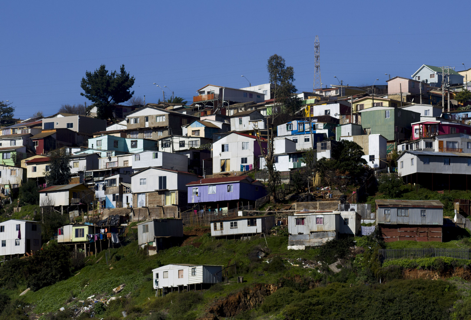 Sharp propondrá a Piñera ejecutar una nueva política de vivienda en Valparaíso
