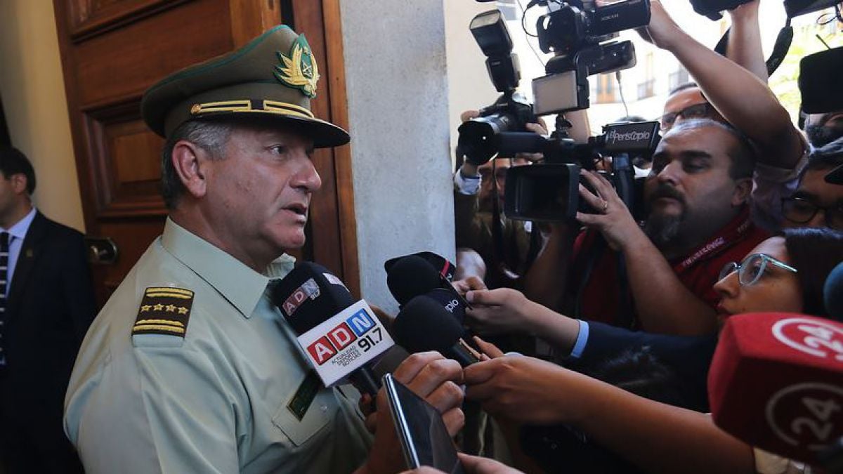 Solo un 10% cree versión de Carabineros en «Operación Huracán», según Cadem