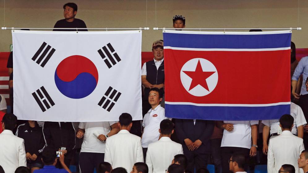 ¿Camino a la paz?: atletas norcoreanos aterrizan en Corea del Sur para los JJ.OO. de invierno