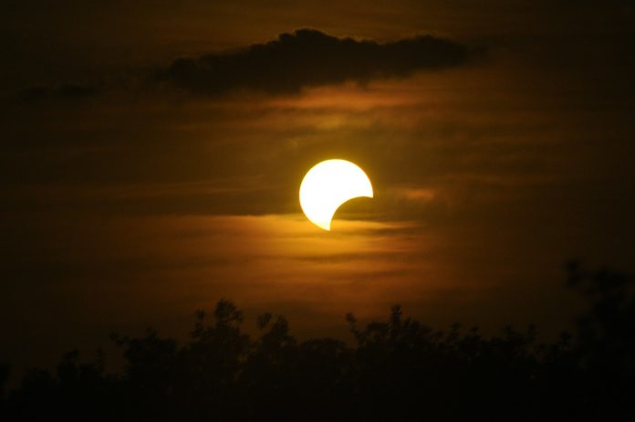 Eclipse solar parcial podrá ser visto desde Chile este jueves