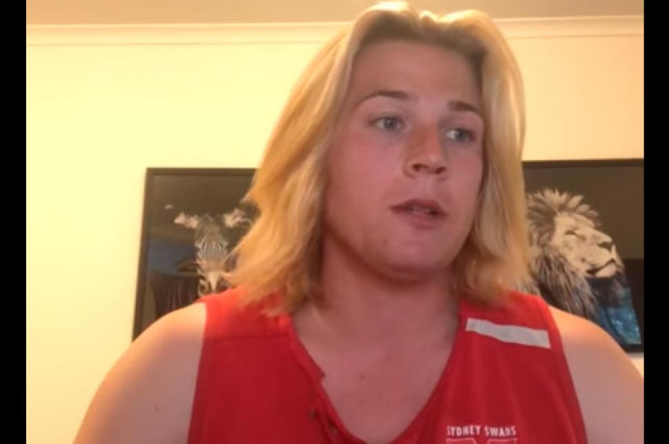 Polémica en Australia por una transexual que fue autorizada a jugar en liga femenina de fútbol
