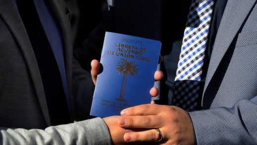 Santiago: Justicia condena a imprenta por no cotizar partes de unión civil a pareja homosexual