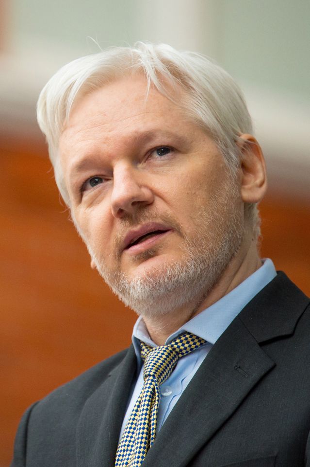 Justicia británica rechaza petición de Assange y mantiene orden de detención en su contra