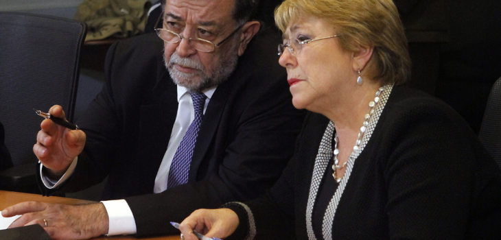 Comunicación privada y datos personales: Los graves reparos al gobierno de Bachelet