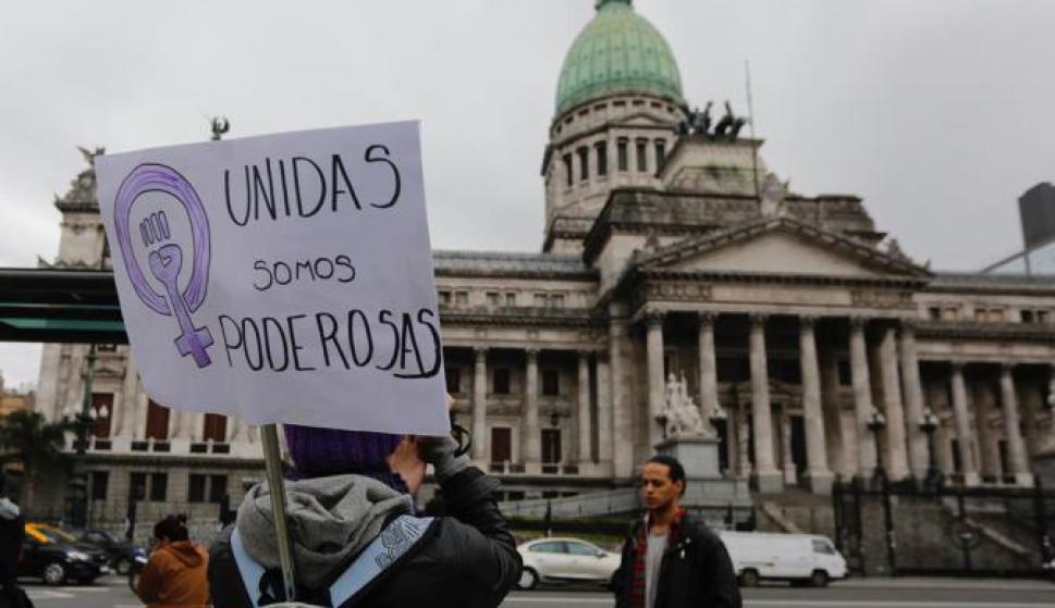 Argentina: Dos informes registran casi 300 femicidios en el país durante 2017