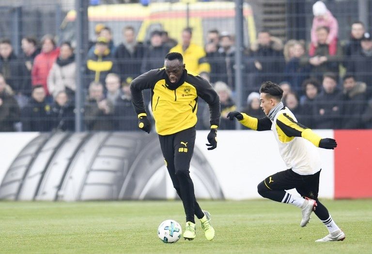 Bolt acaparó las miradas en el entrenamiento del Borussia Dortmund