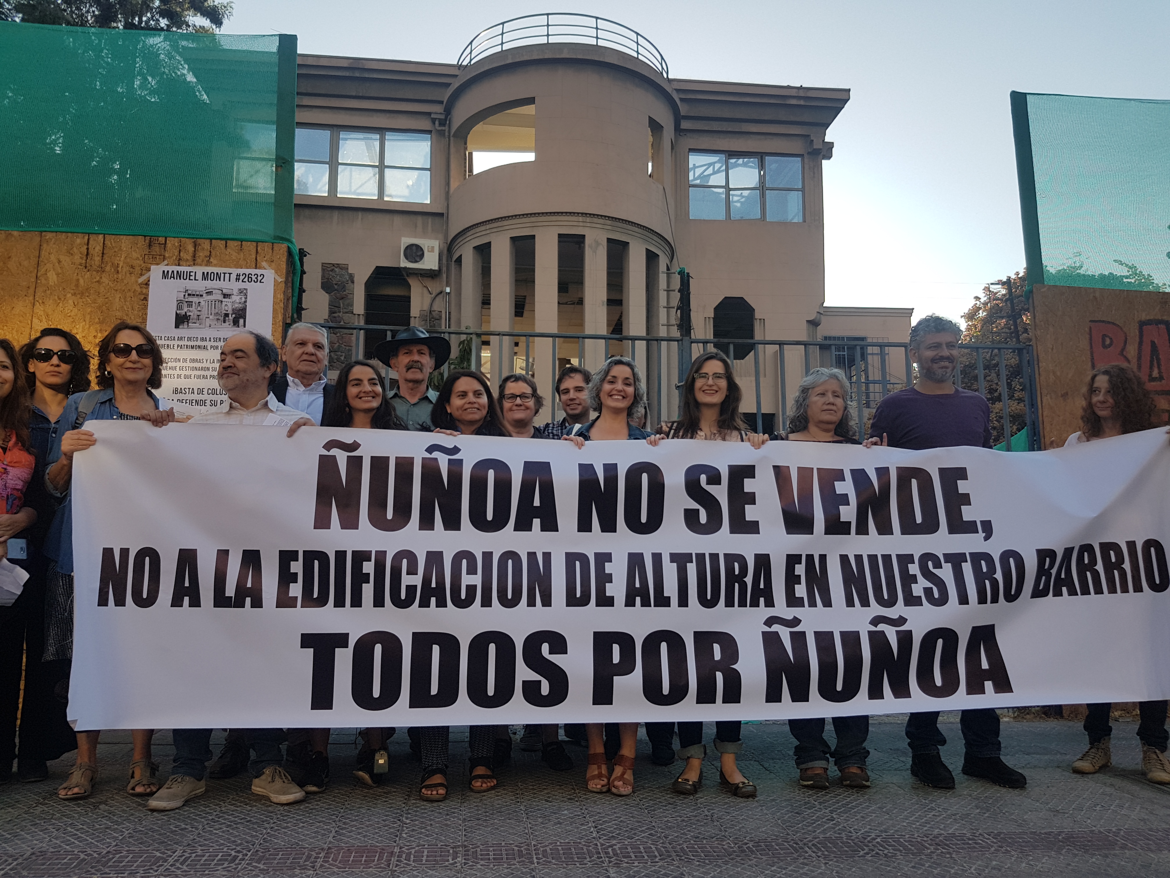 Vecinos rechazan devastación inmobiliaria en Ñuñoa