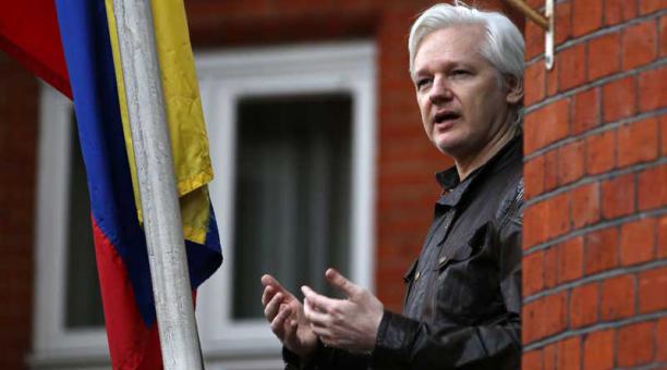 Ecuador cortó internet a Julian Assange