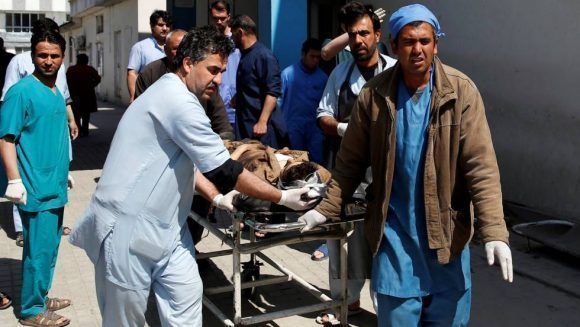 Ataque suicida en Afganistán deja al menos 26 víctimas fatales