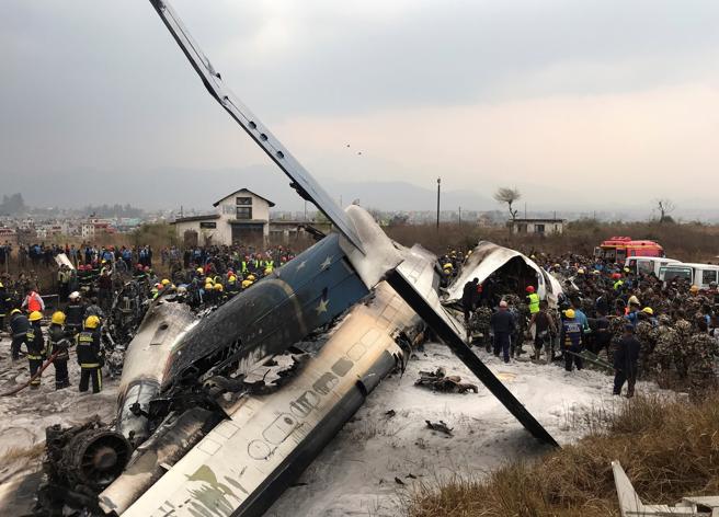 Al menos 50 muertos dejó accidente aéreo en Nepal