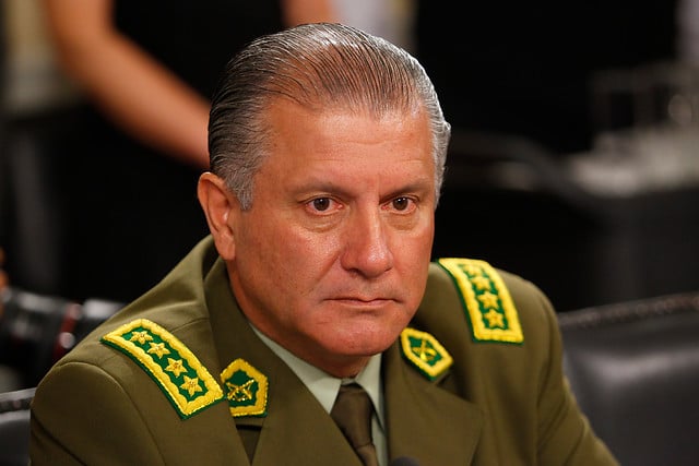 Ex general director de Carabineros, Bruno Villalobos, protagoniza accidente automovilístico