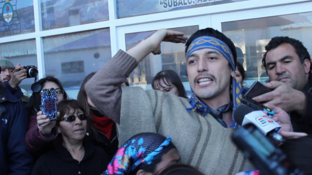 Organización de trabajadores argentinos rechaza represión policial tras fallo por extradición a Chile de Facundo Jones Huala