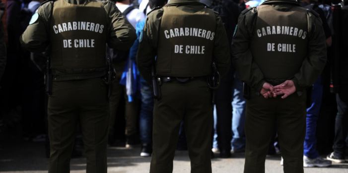 Investigadora U. de Chile por reestructuración de Carabineros: “Se debe modificar apego a estructura militar que no se condice con la democracia»