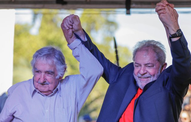 Lula da Silva y Pepe Mujica se reunieron en frontera brasileña