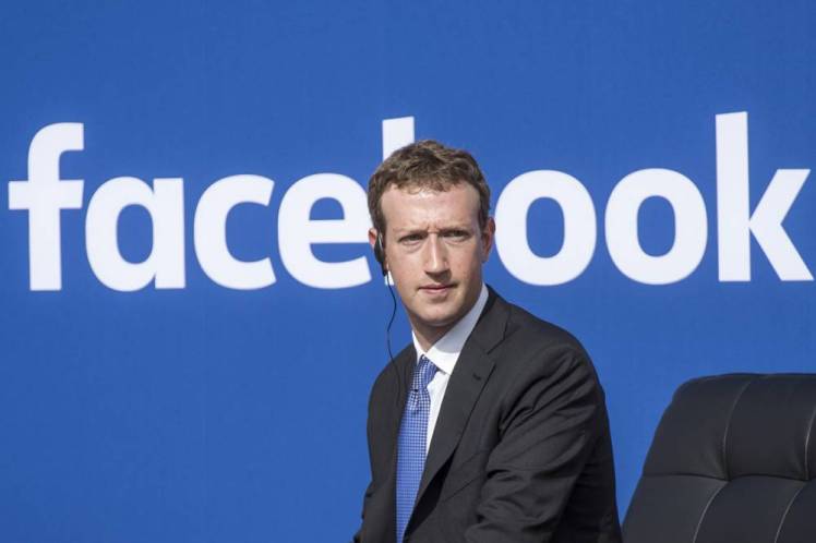 El escándalo que podría llevar al fundador de Facebook a declarar ante el parlamento británico