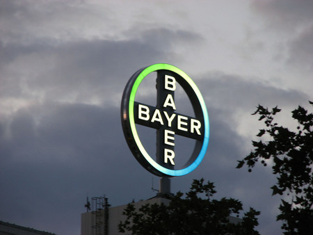 «Aspiran a seguir controlando el estómago de los pueblos»: Fusión de Bayer con Monsanto genera duras críticas
