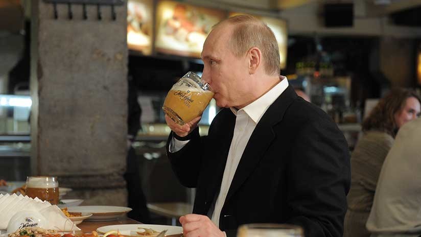 Rusia: Putín confiesa que trata de beber menos cerveza y esta es la razón