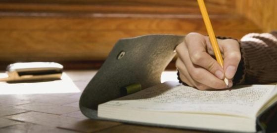 Nuestra capacidad para escribir a mano está menguando y podría deberse a las nuevas tecnologías