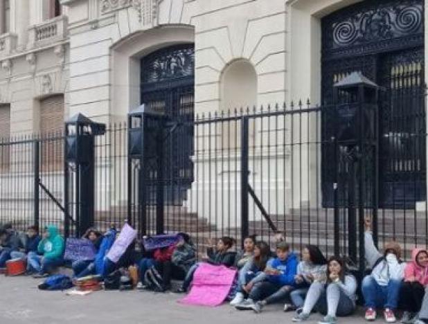 Estudiantes argentinos protestan