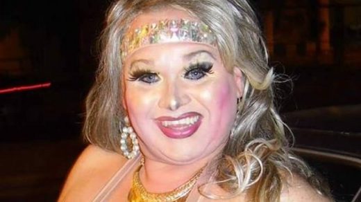 Transformista Katiuska Molotov fallece en el escenario durante circo de Botota Fox Buin