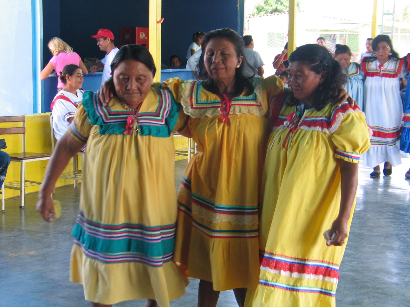 Movimiento Somos Venezuela realiza jornada de atención a etnia Kariña
