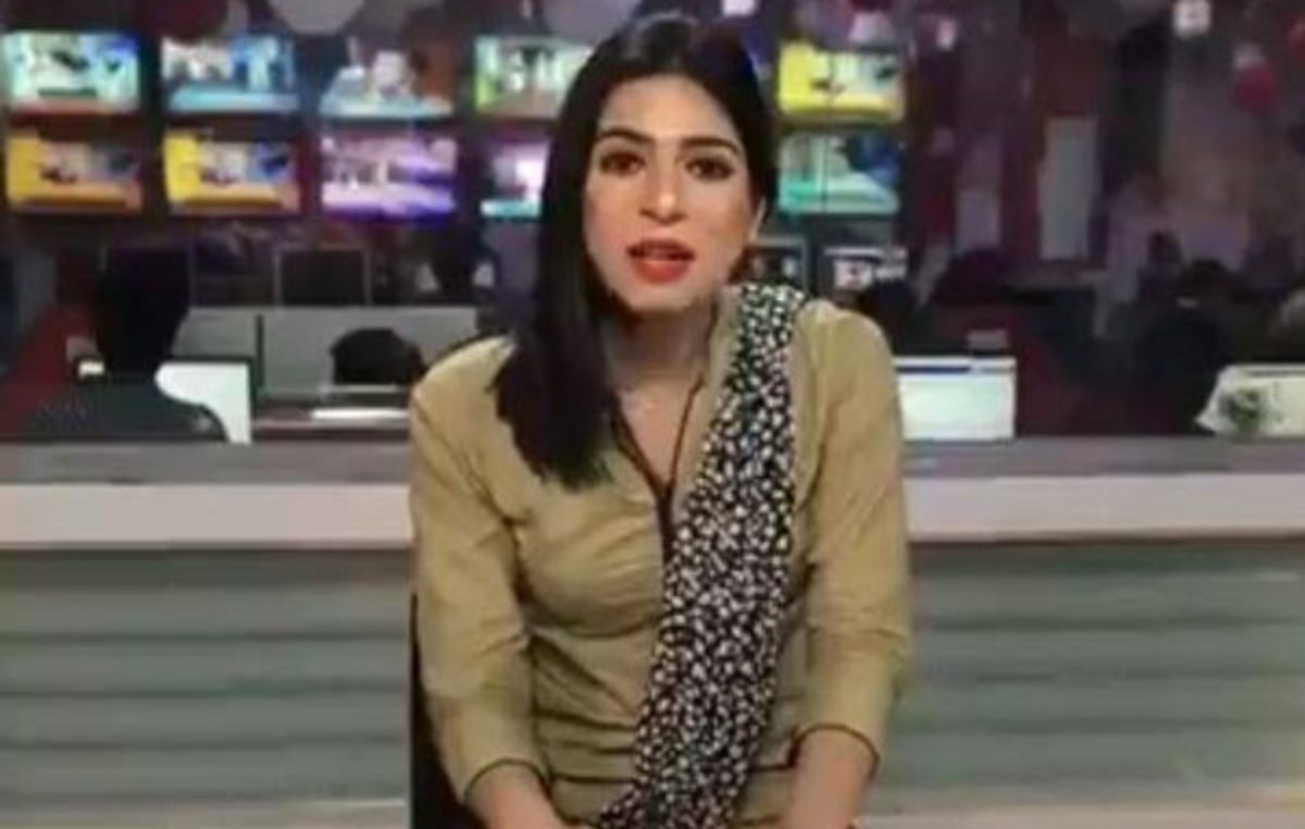 Debuta primera presentadora de noticias transexual en Pakistán
