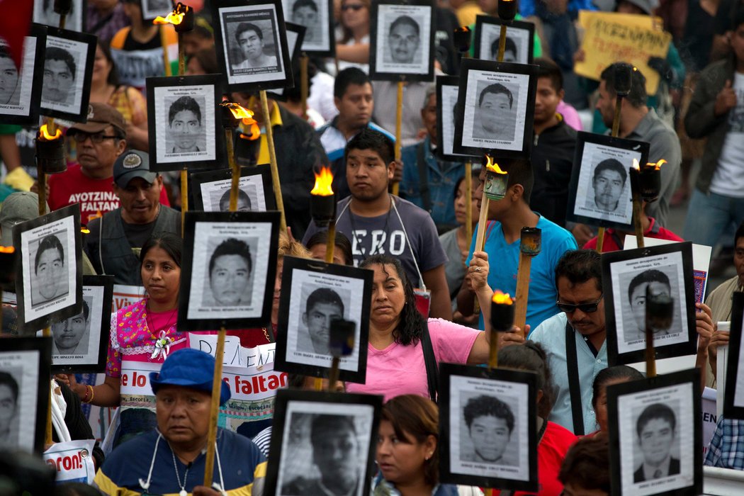 Documental sobre caso Ayotzinapa gana premios en Festival Internacional de Cine de Guadalajara