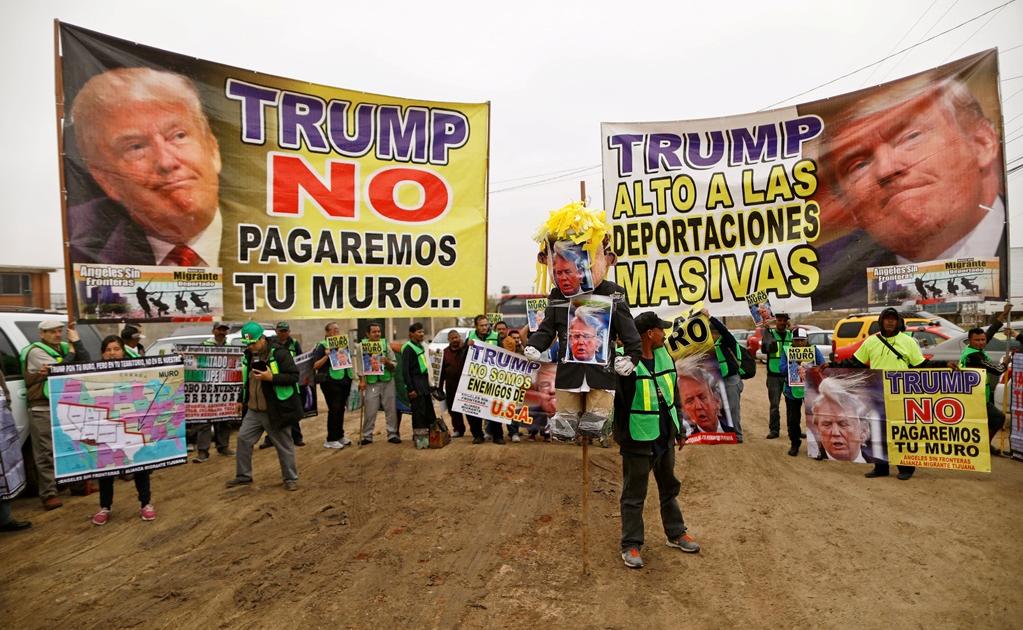 México: manifestantes reciben a Trump en la frontera con la consigna «No pagaremos tu muro»