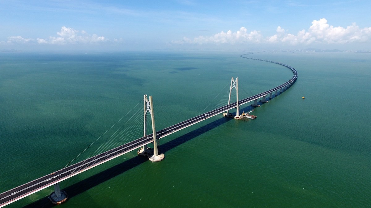 China inaugura el puente marítimo más largo del mundo