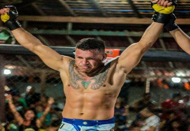 Brutal asesinato de luchador brasileño de MMA delante de su mujer y su hijo