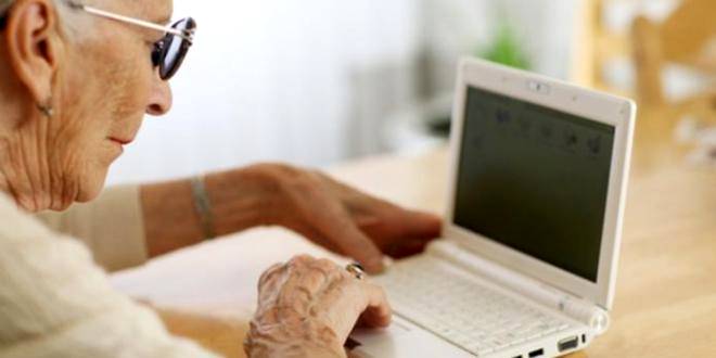Diputados piden al Gobierno programa de alfabetización digital para mayores de 50 años