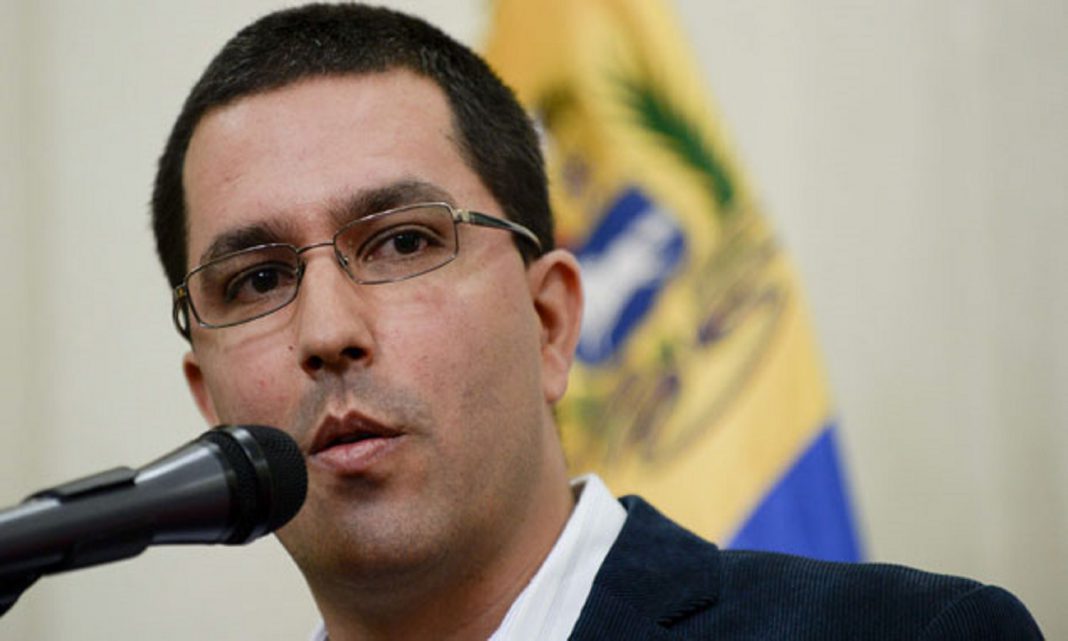 Venezuela exige respeto al presidente francés
