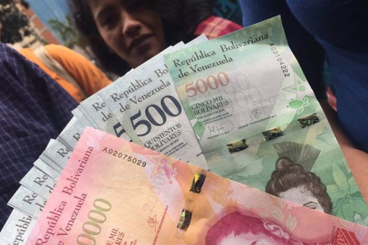 Maduro aumenta salario mínimo a un millón de bolívares