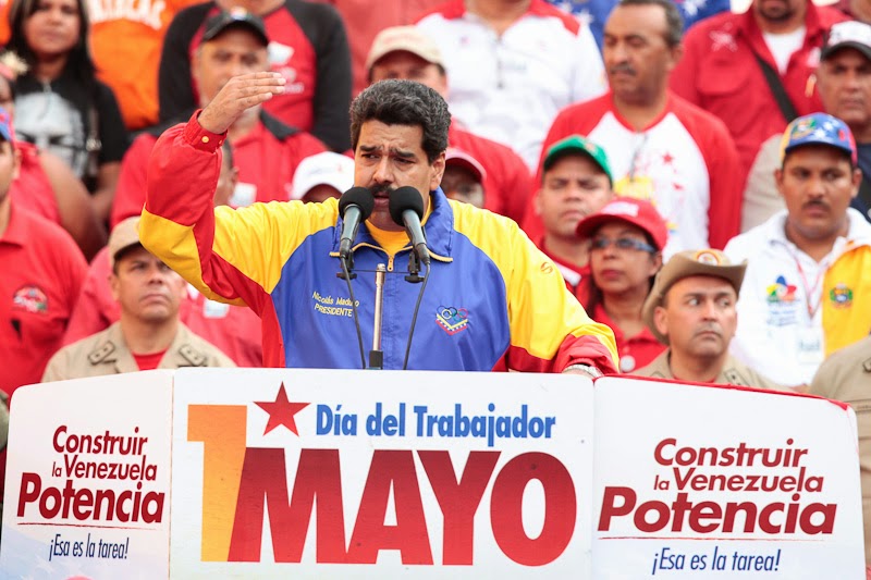 Trabajadores venezolanos chavistas marchan contra guerra económica y en respaldo a candidatura de Maduro