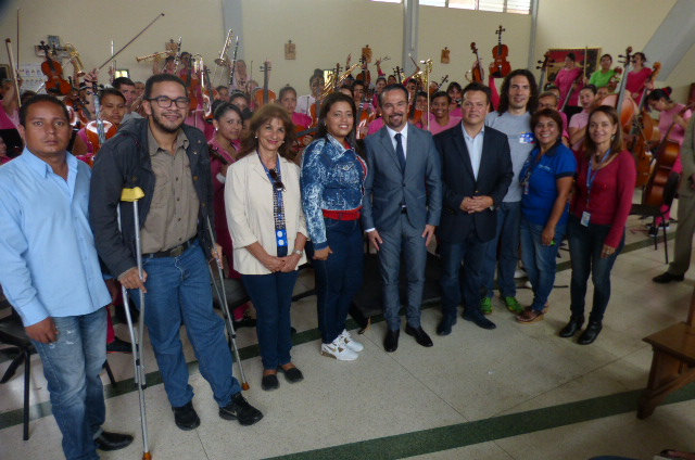 Embajador de Francia  visitó centro penitenciario modelo en Venezuela (fotos)