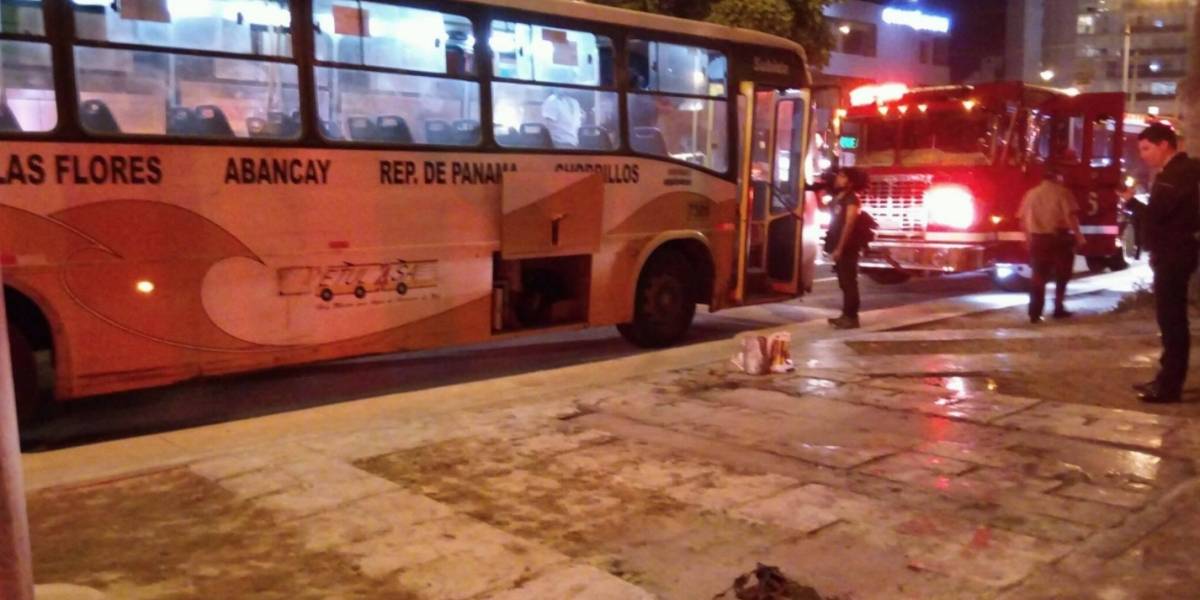 El intento de femicidio que remece a Perú: mujer fue quemada a bordo de un bus