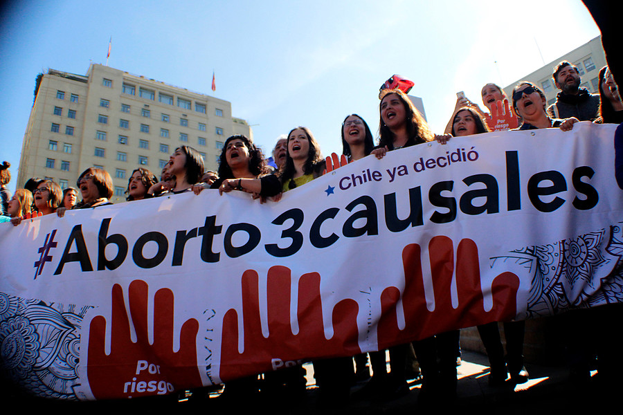 Aborto en tres causales: Parlamentarios anuncian proyecto para exigir que hospitales tengan médicos no objetores de conciencia