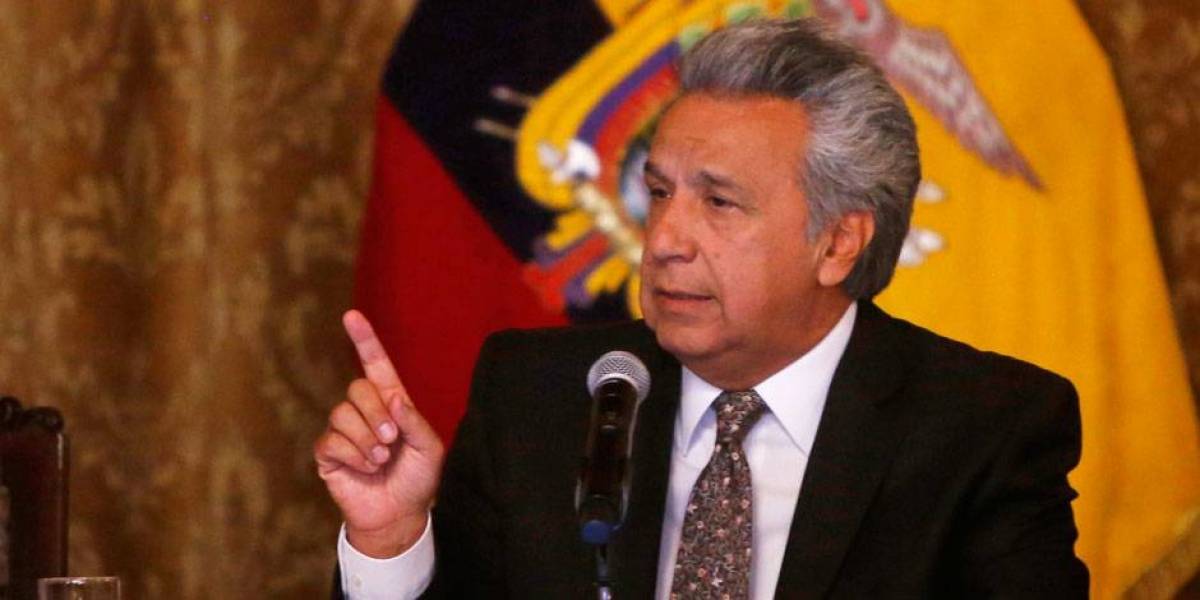 Presidente de Ecuador lanza plan para reactivar la producción