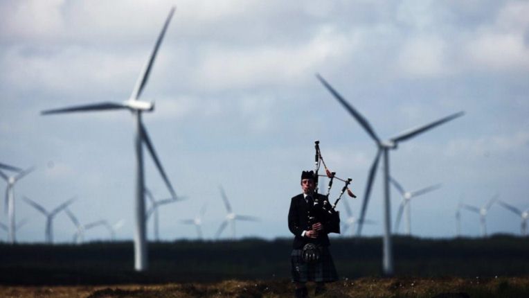 Usando energía eólica, Escocia generó la electricidad de más 5 millones de hogares en un mes