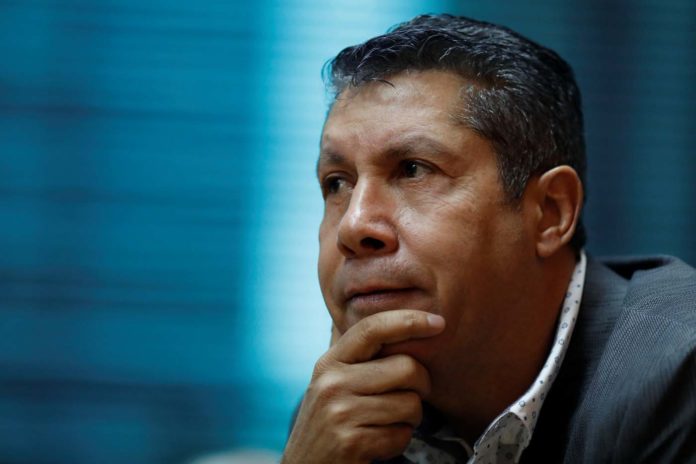 Candidato opositor Henri Falcón cuestiona el llamado al abstencionismo