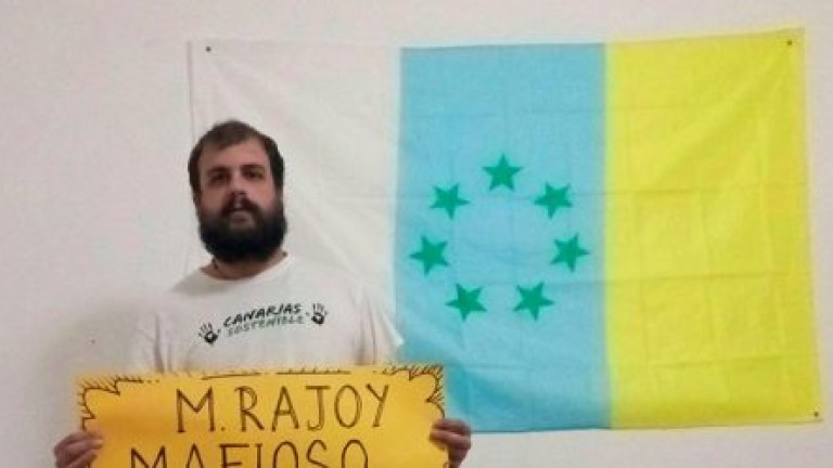 Activista de Islas Canarias fue detenido por escribir «los Borbones a los tiburones» en su Facebook