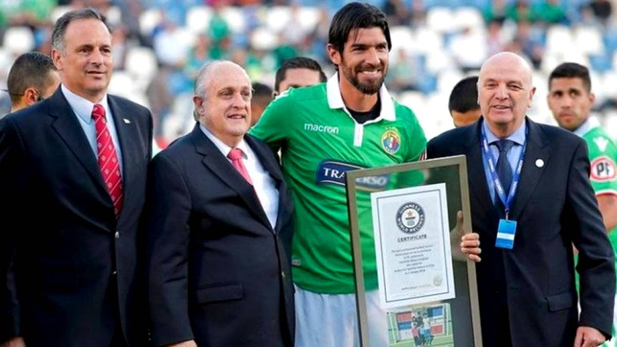 Sebastián “El loco” Abreu recibió un premio Guinness