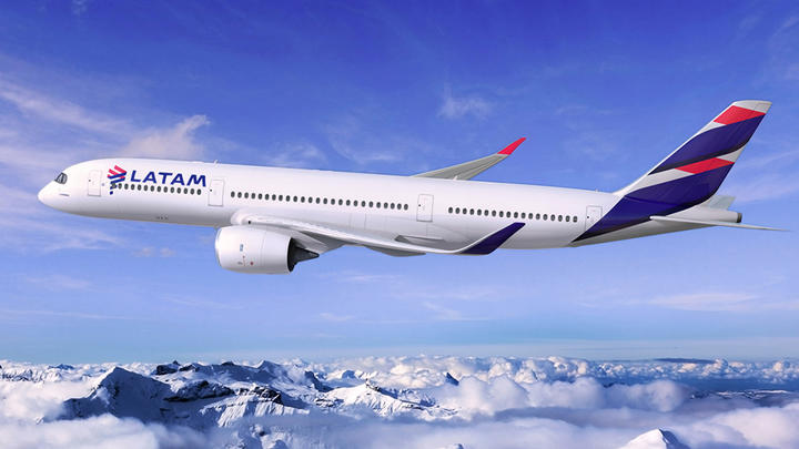 Latam Airlines ofrece vuelos nacionales e internacionales con descuentos de más del 50%